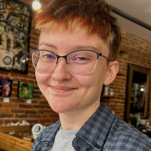 Headshot of Em Miller