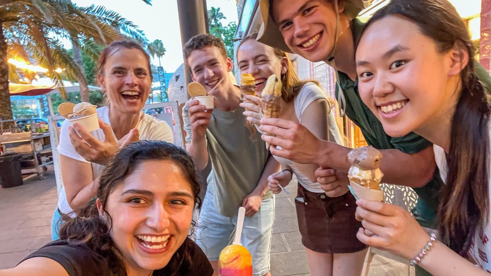 BEE students eating gelato in Barcelona